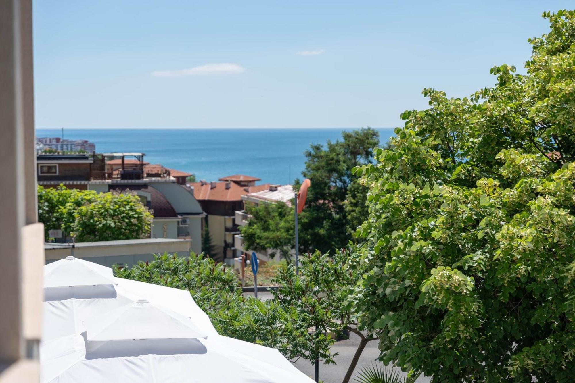 Hotel Sea Vista Sveti Vlas Buitenkant foto