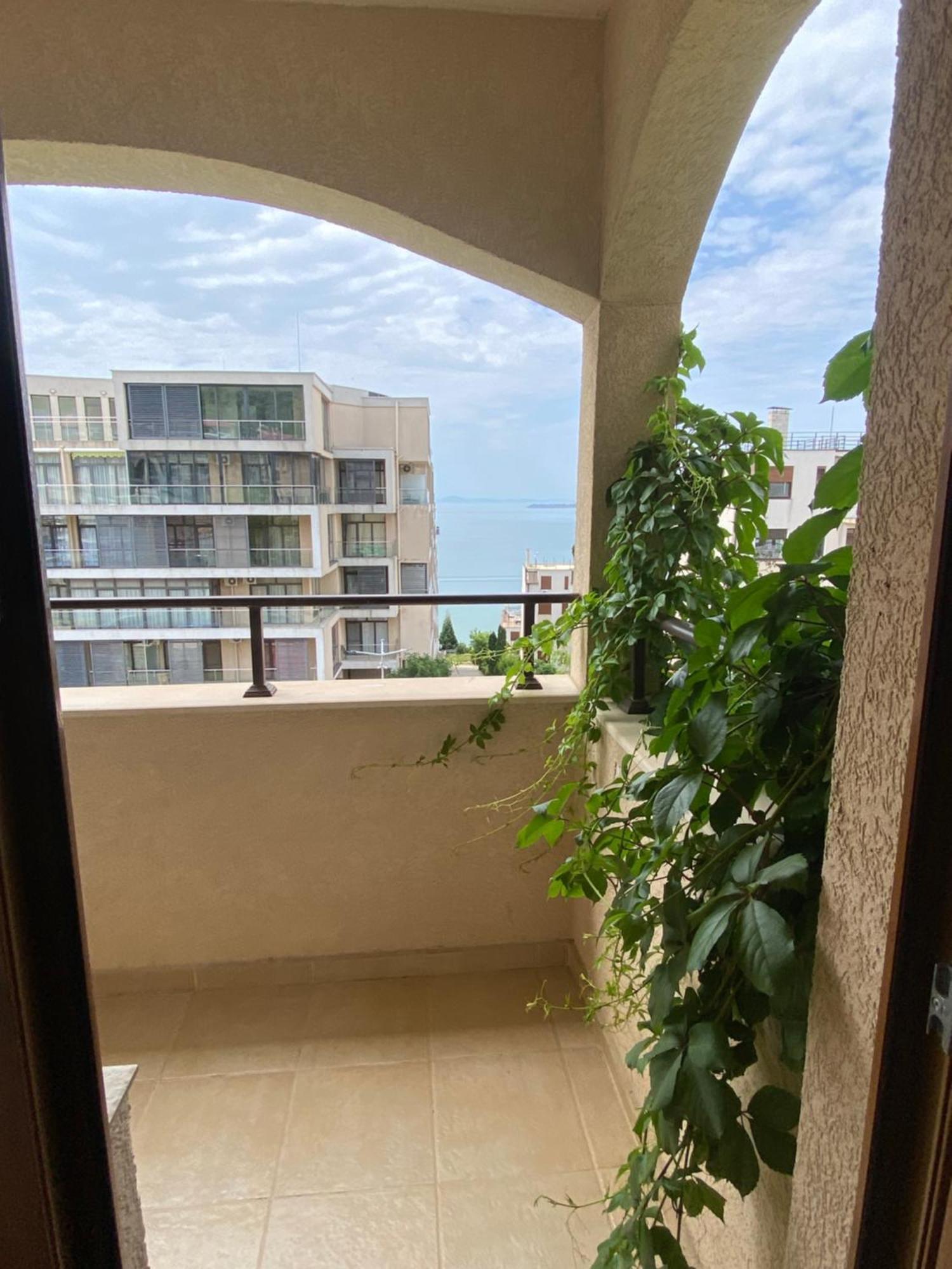 Hotel Sea Vista Sveti Vlas Buitenkant foto