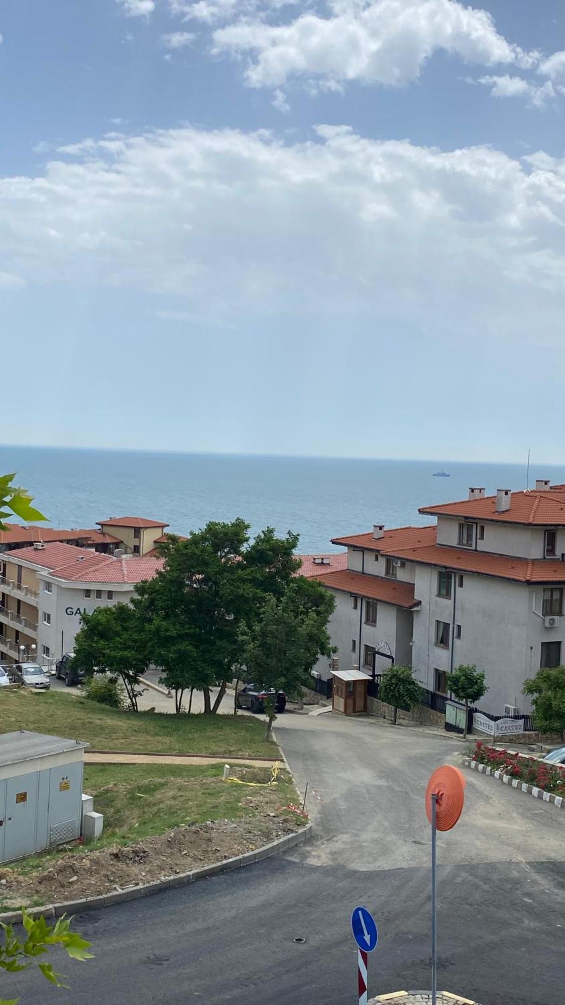 Hotel Sea Vista Sveti Vlas Buitenkant foto