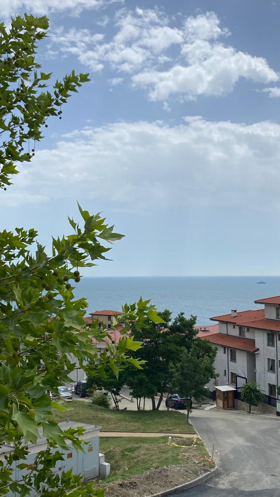 Hotel Sea Vista Sveti Vlas Buitenkant foto