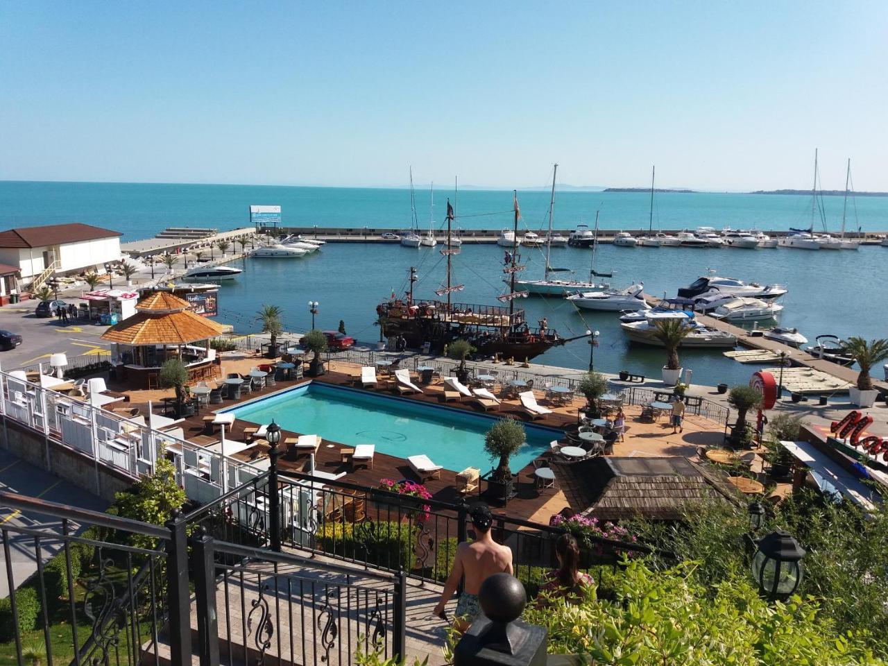 Hotel Sea Vista Sveti Vlas Buitenkant foto