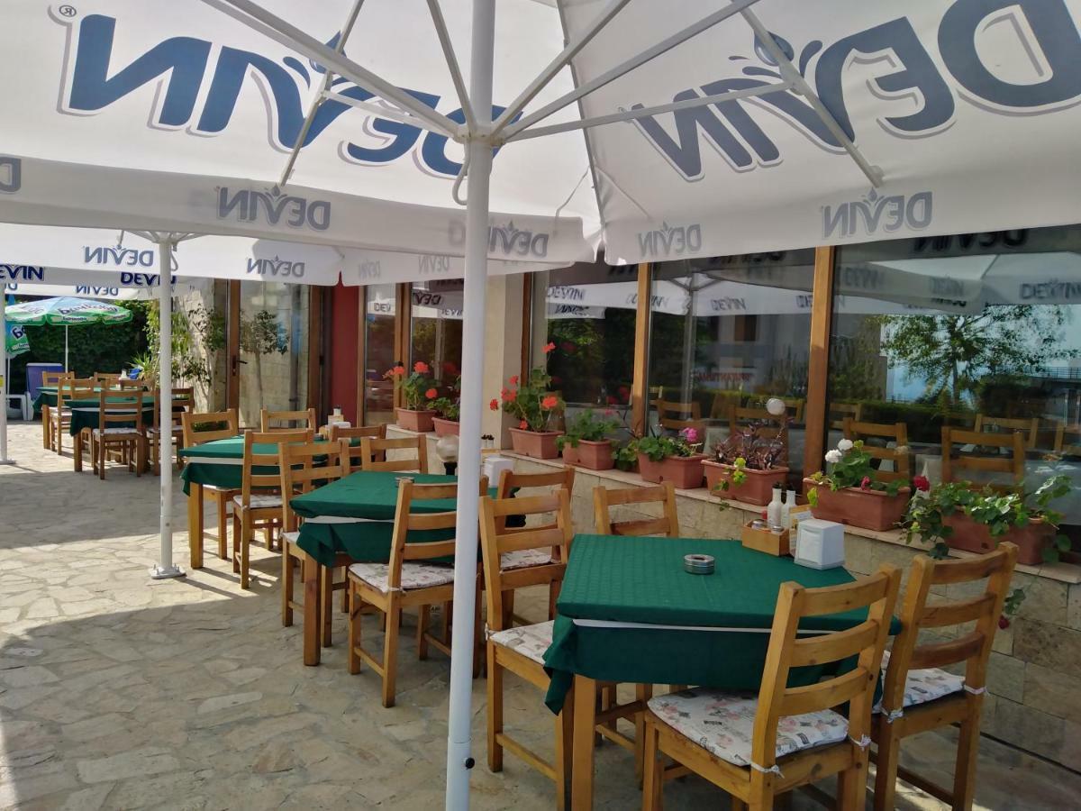Hotel Sea Vista Sveti Vlas Buitenkant foto