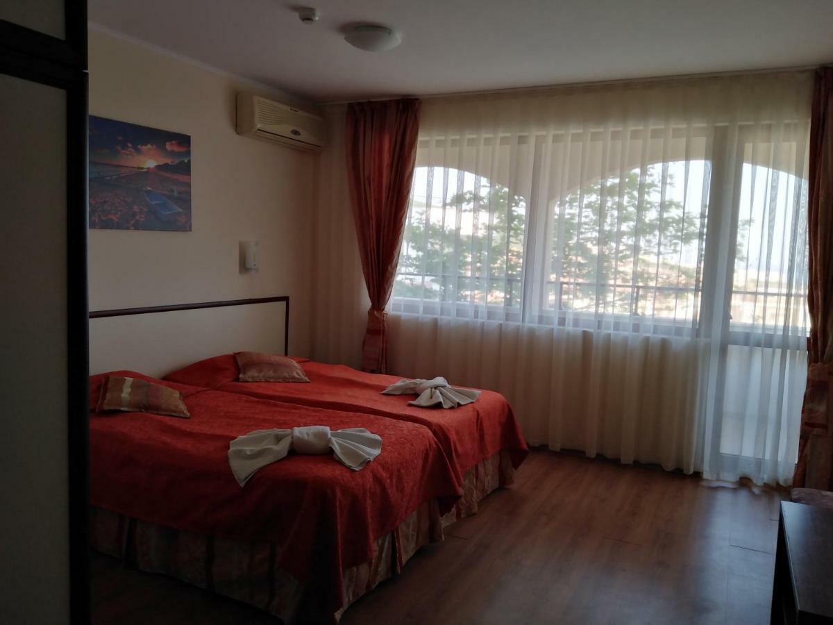 Hotel Sea Vista Sveti Vlas Buitenkant foto