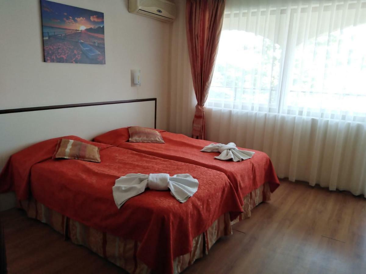 Hotel Sea Vista Sveti Vlas Buitenkant foto